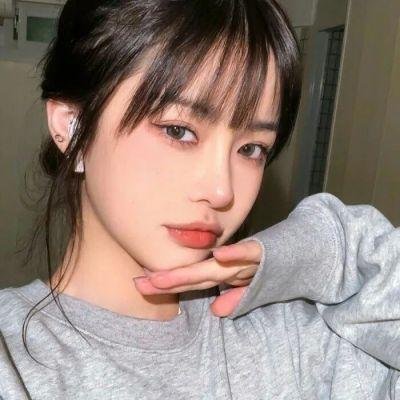 皮裘大衣女人